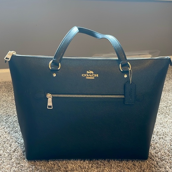 Coach 2pc set: NWOT Tote and NWT Necklace - Picture 4 of 7